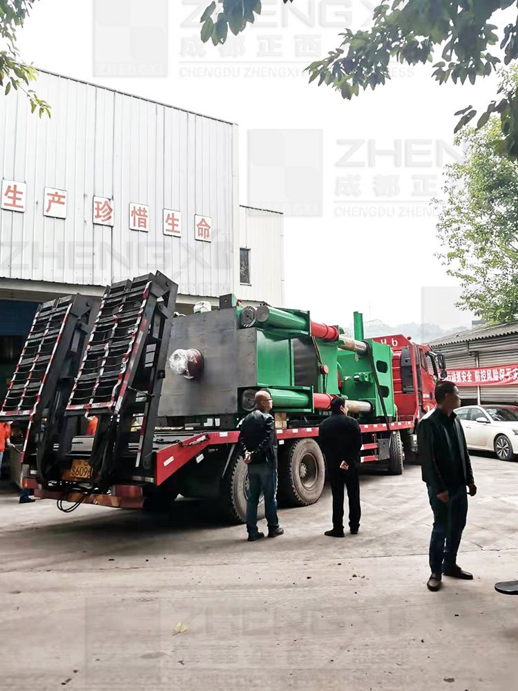 1000噸液壓機(jī)和1500噸液壓機(jī)落戶(hù)重慶 1000噸液壓機(jī)和1500噸液壓機(jī)落戶(hù)重慶